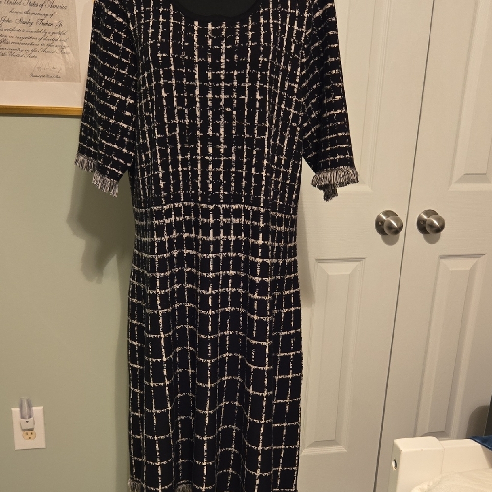 Taylor Black and White Sheath Midi Dress with 3/4 Sleeves